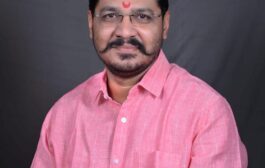 डॉ .तुषार देशमुख तारुण्य जगण्याचा आदर्श !